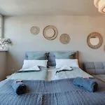 Boho Design Studio With Free Parking & Aircon By Hero Homes * グラーツ