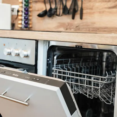 Boho Design - Historic Center With Free Parking & Aircon By Hero Homes *