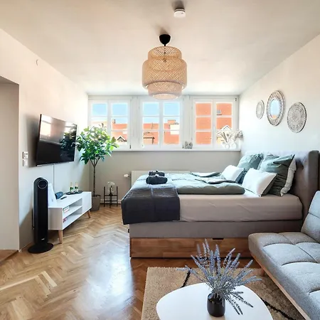 Boho Design Altstadt - Ac & Free Parking By Hero Homes Apartment